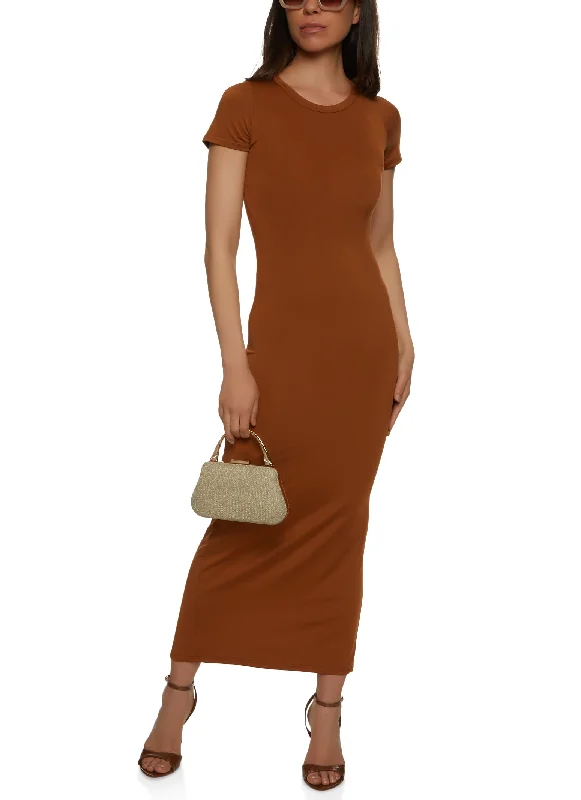 Daisy Solid Crew Neck Maxi Dress