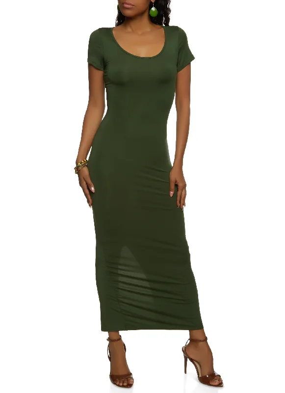 Solid Scoop Neck Maxi Dress